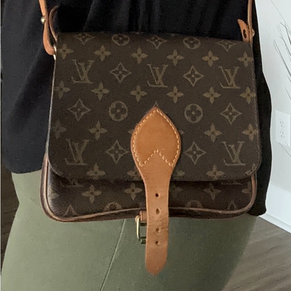 Louis Vuitton Monogram Cartouchiere 22 - Picture 9 of 10